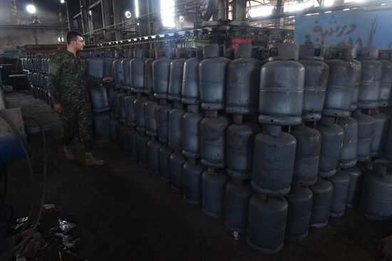 Gas tank production in As-Safira, Aleppo Governorate