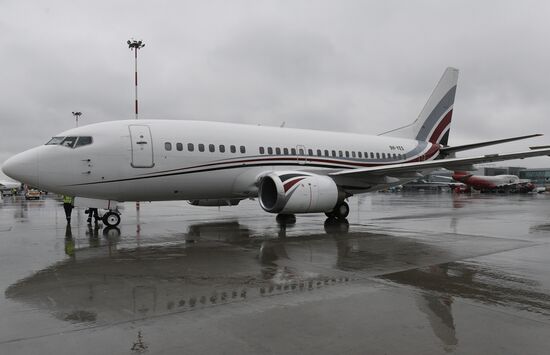 Boeing 737-500