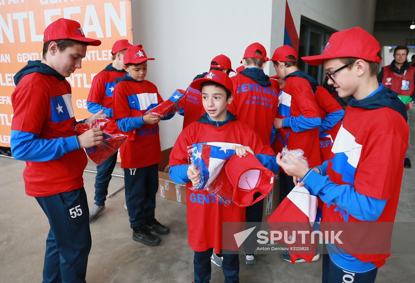 Football. Russia vs. Chile international friendly