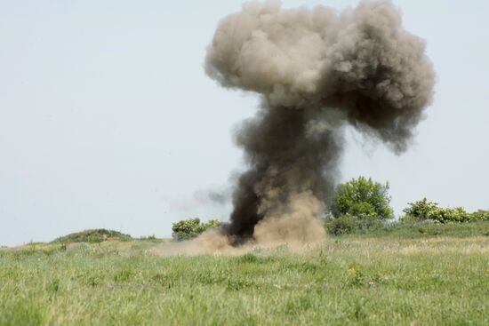 Mine clearing in Nikishino, Lugansk Region