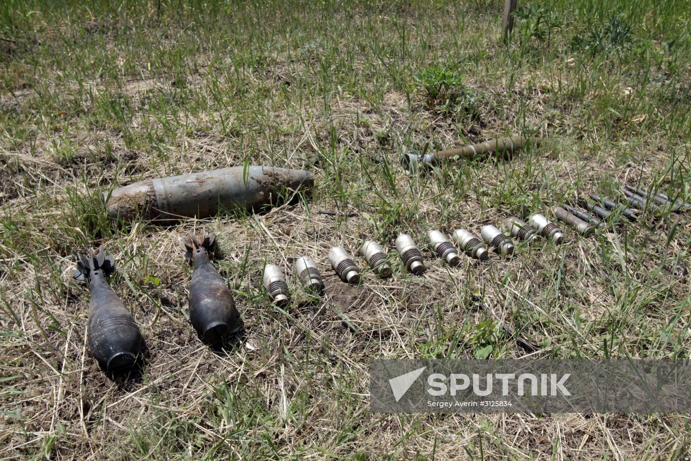 Mine clearing in Nikishino, Lugansk Region