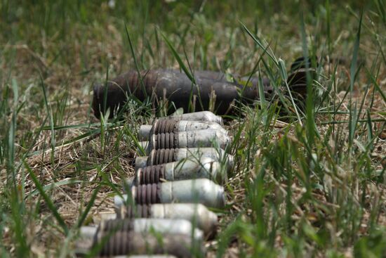 Mine clearing in Nikishino, Lugansk Region