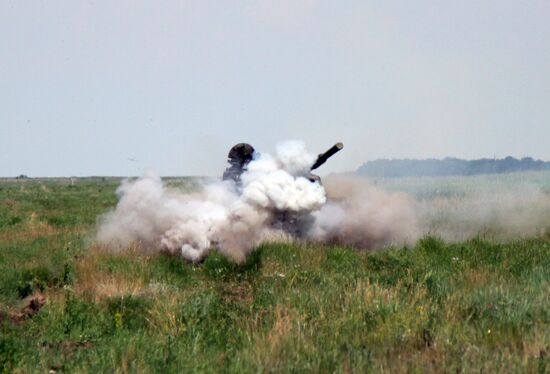 Mine clearing in Nikishino, Lugansk Region