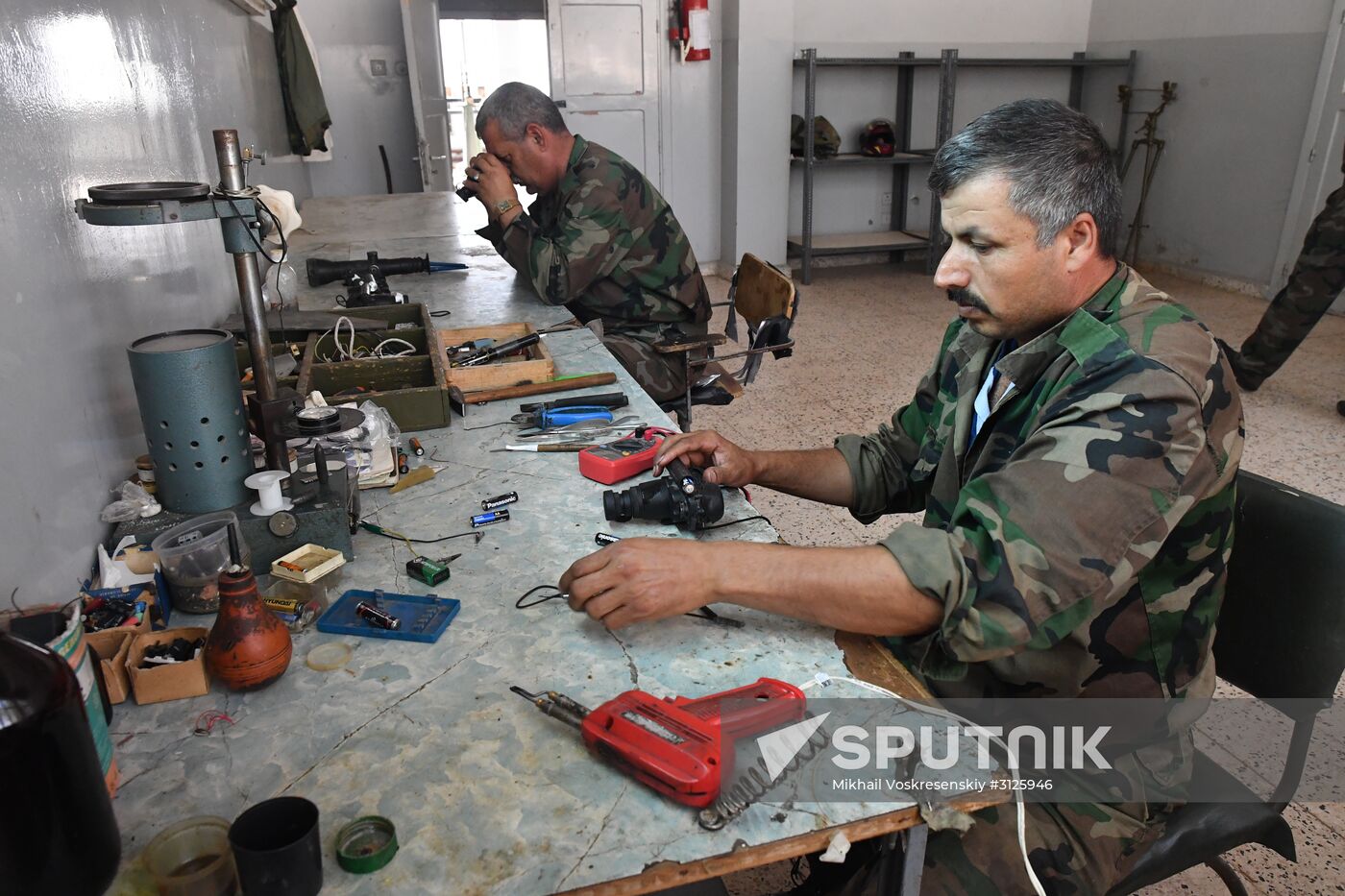 Artillery weapon, mortar and small arms repair works in Hama province