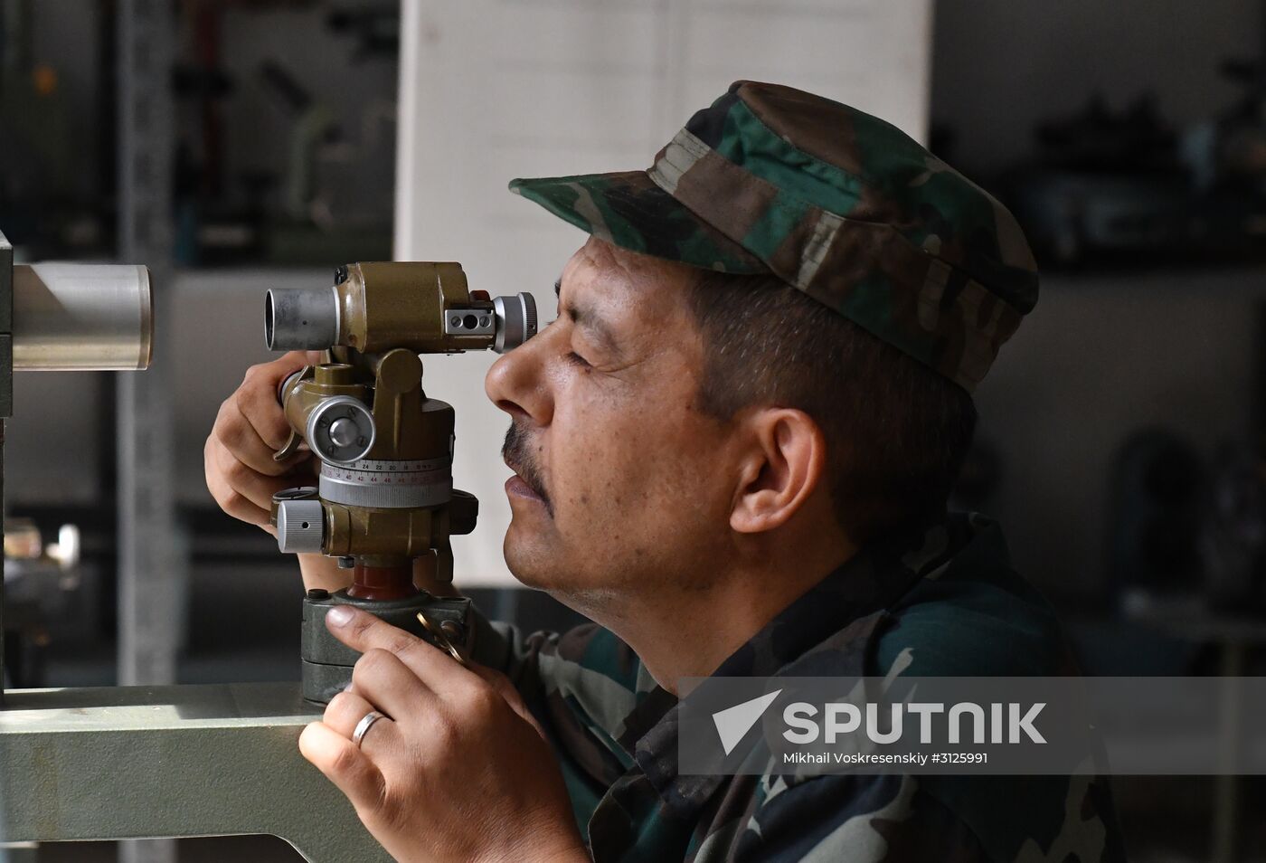 Artillery weapon, mortar and small arms repair works in Hama province