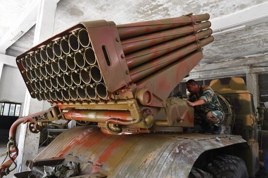 Artillery weapon, mortar and small arms repair works in Hama province