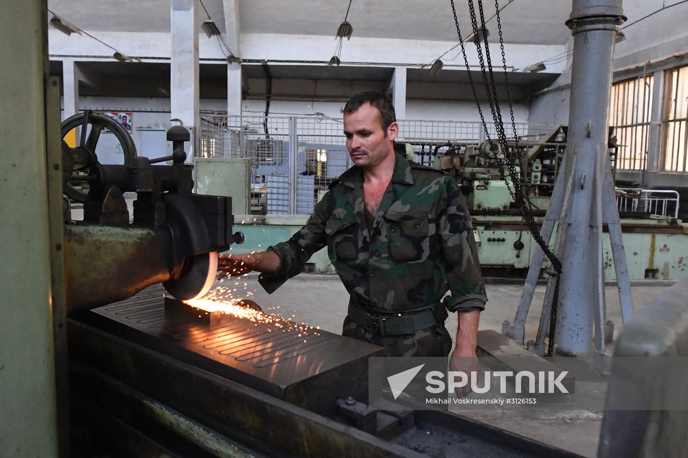 Artillery weapon, mortar and small arms repair works in Hama province