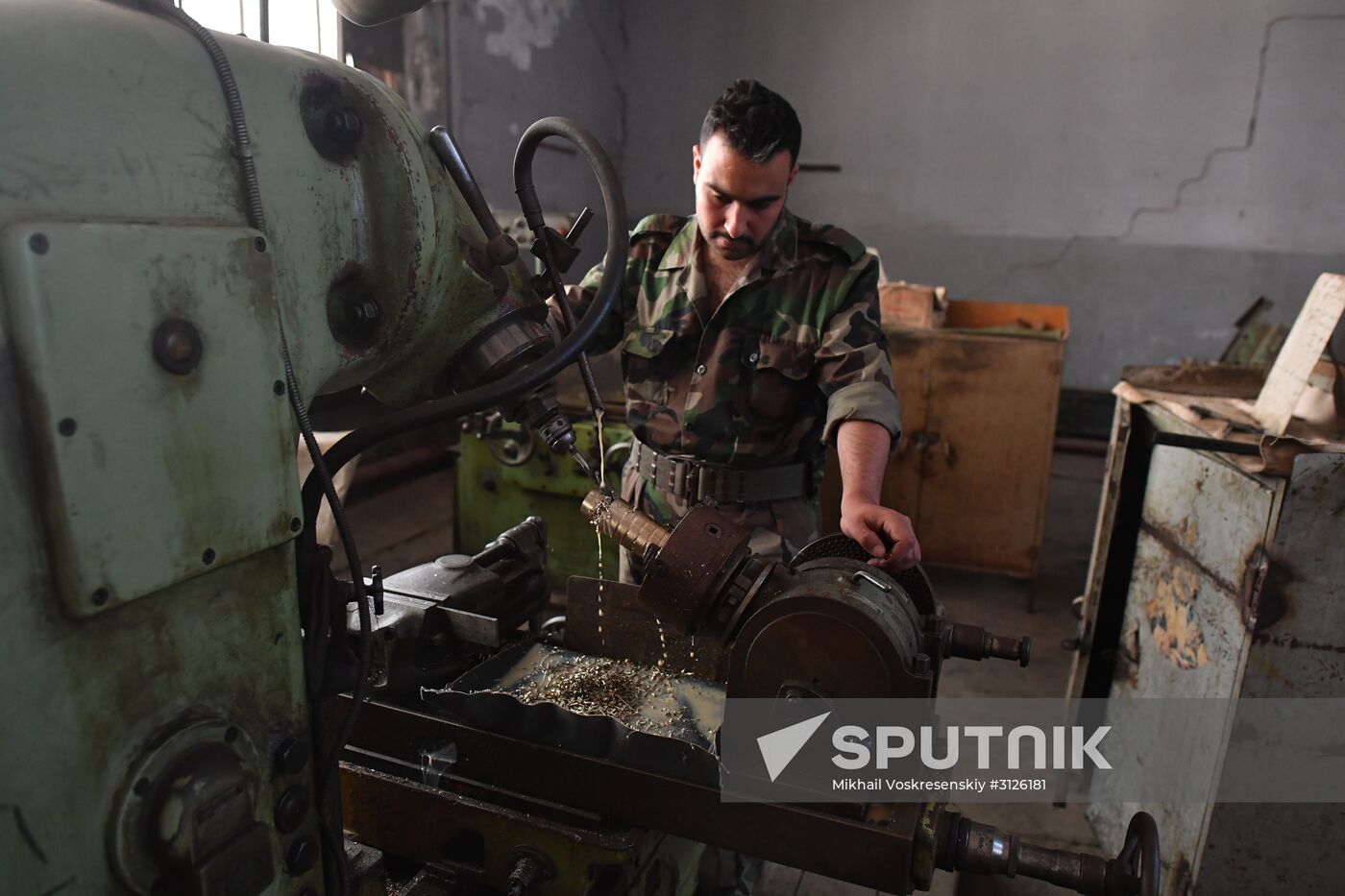 Artillery weapon, mortar and small arms repair works in Hama province