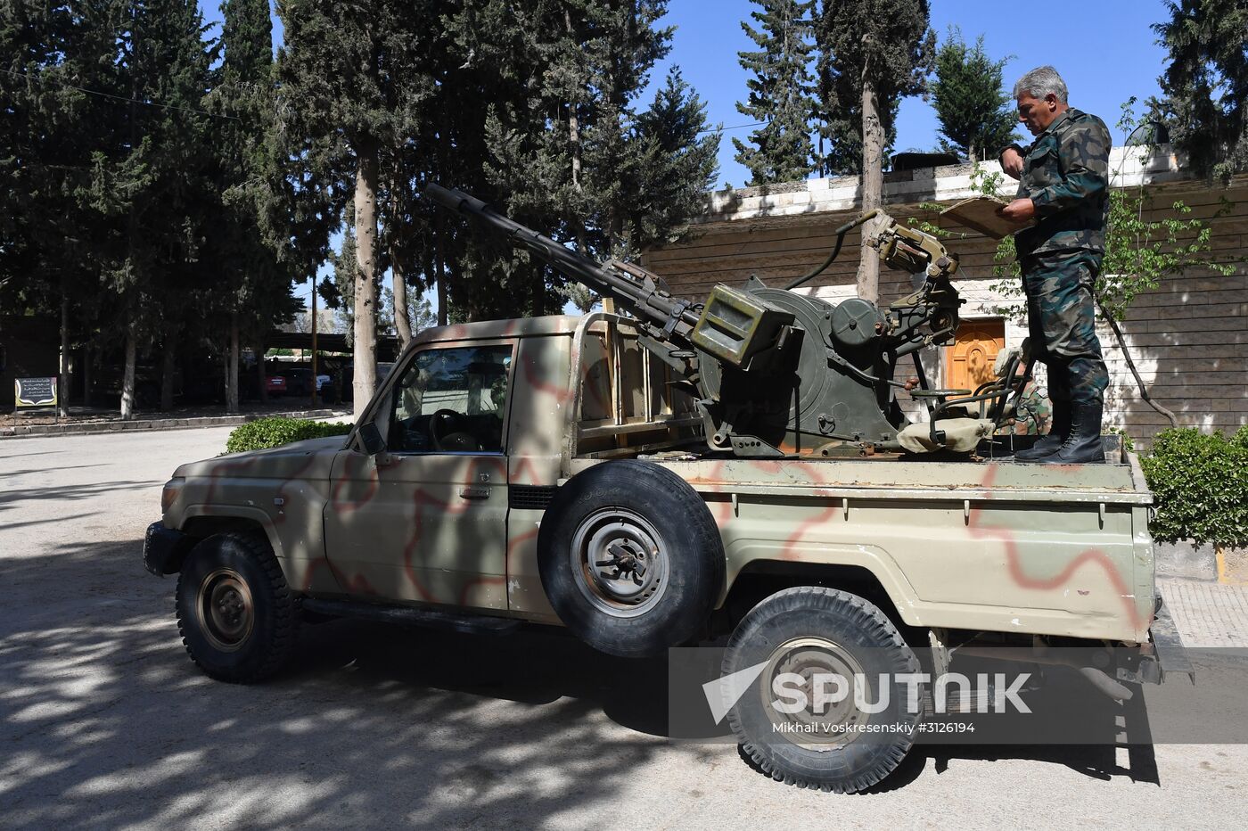 Artillery weapon, mortar and small arms repair works in Hama province