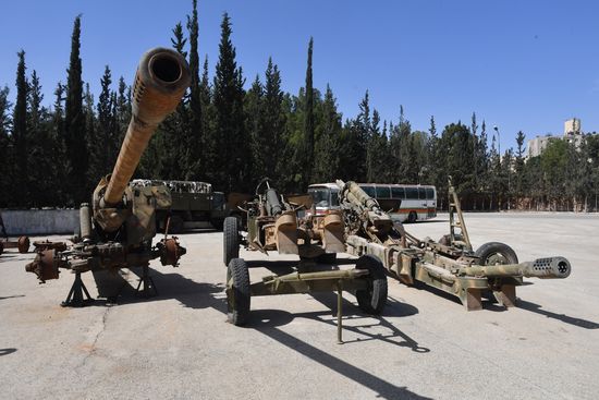 Artillery weapon, mortar and small arms repair works in Hama province