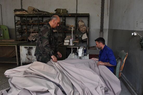 Artillery weapon, mortar and small arms repair works in Hama province