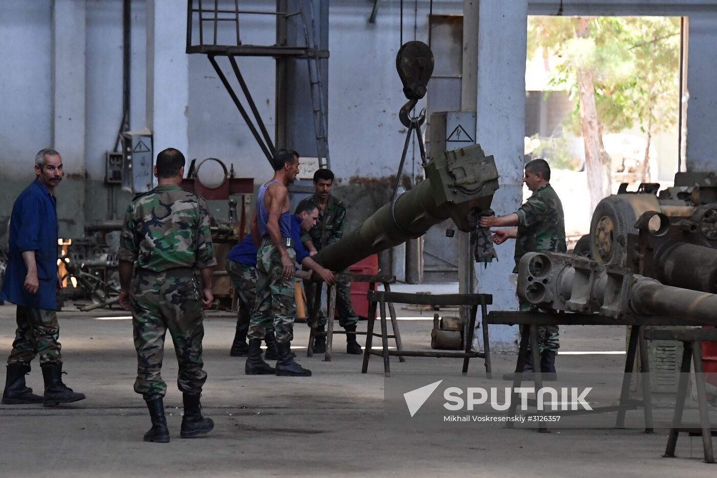 Artillery weapon, mortar and small arms repair works in Hama province