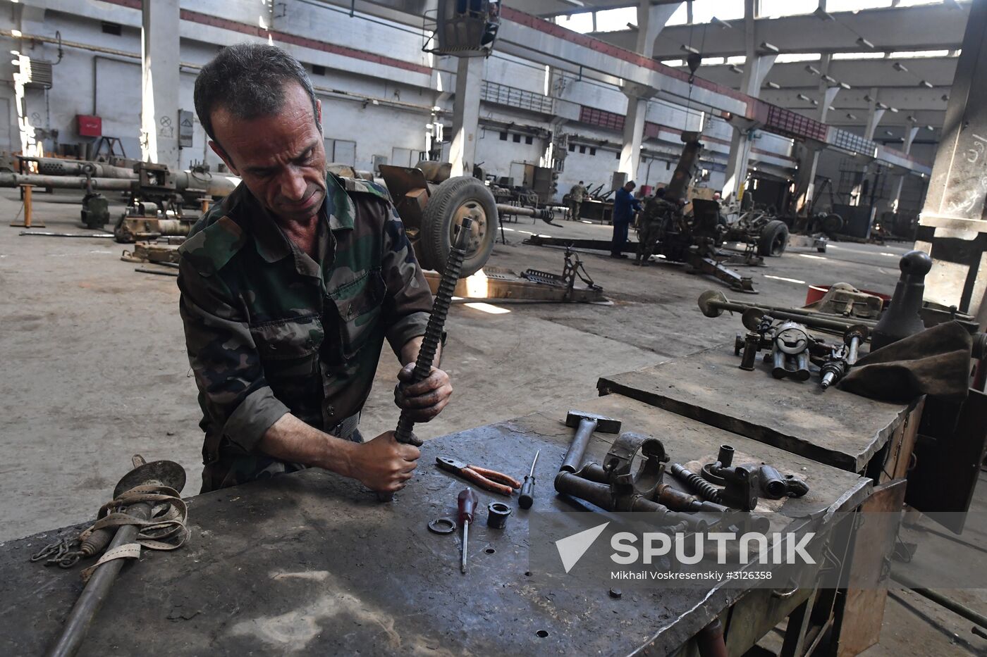 Artillery weapon, mortar and small arms repair works in Hama province