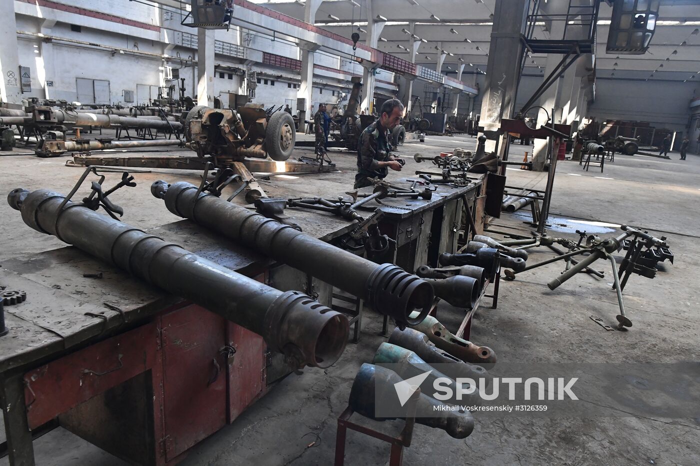 Artillery weapon, mortar and small arms repair works in Hama province