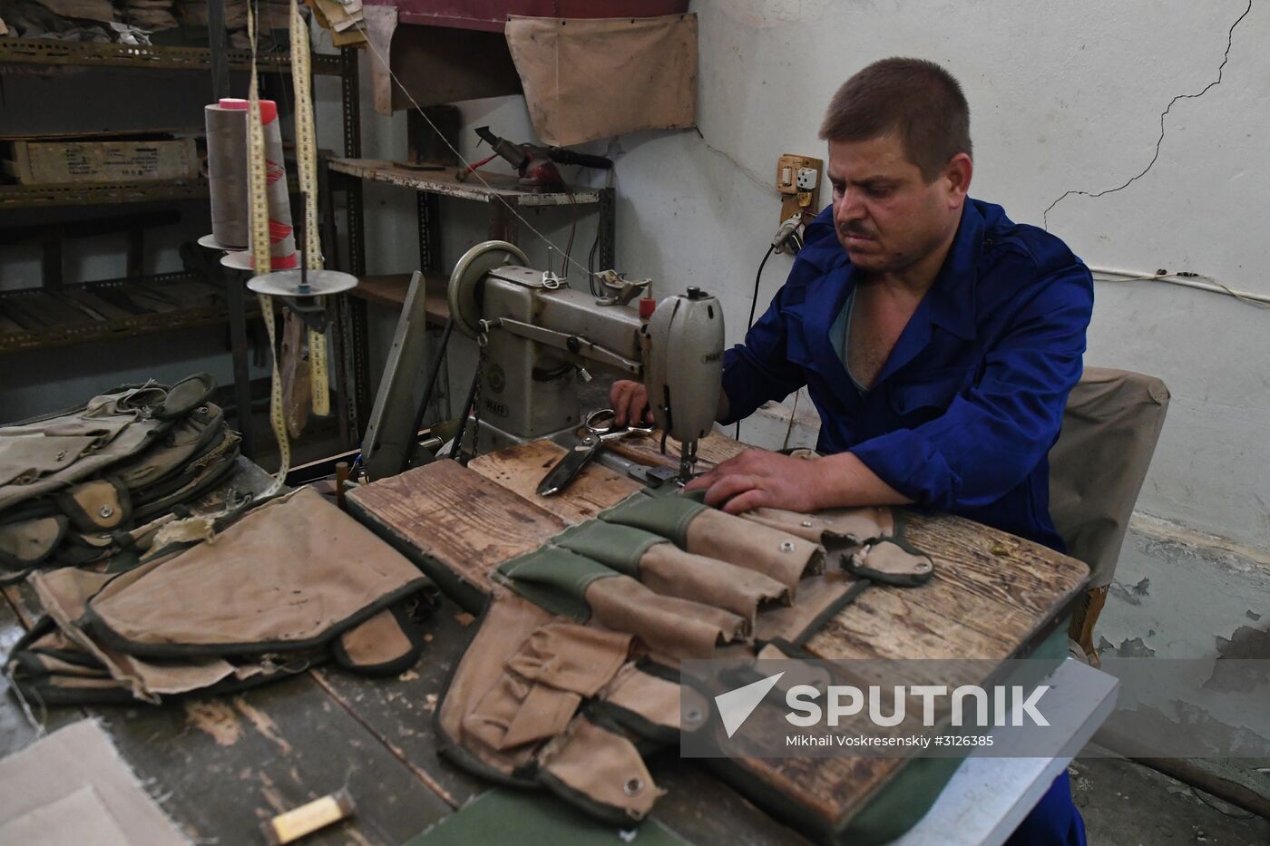Artillery weapon, mortar and small arms repair works in Hama province