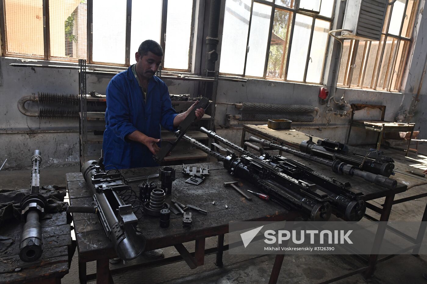 Artillery weapon, mortar and small arms repair works in Hama province