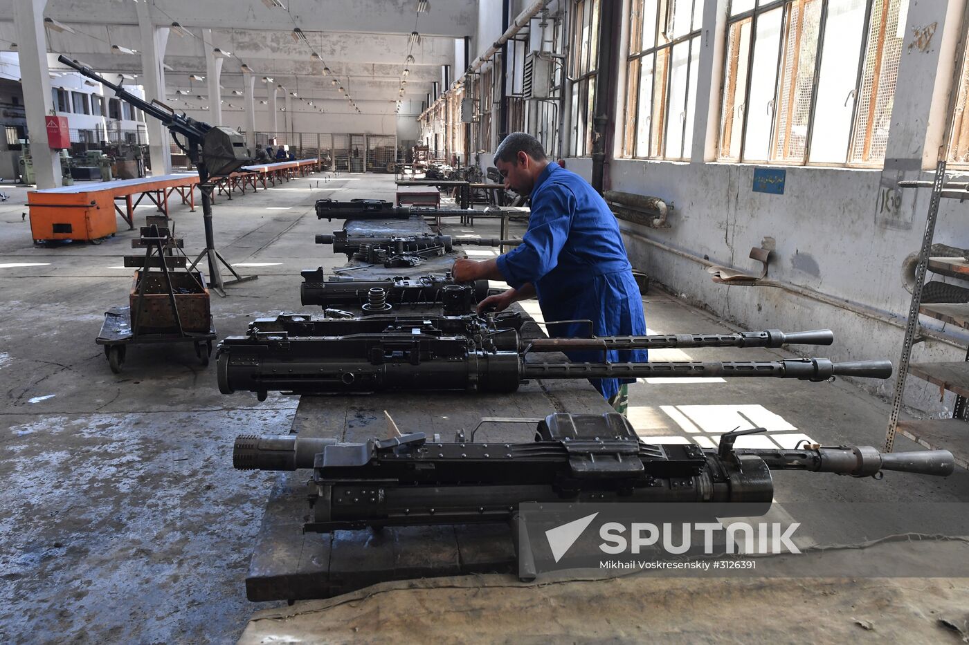 Artillery weapon, mortar and small arms repair works in Hama province