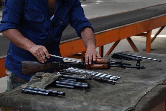 Artillery weapon, mortar and small arms repair works in Hama province