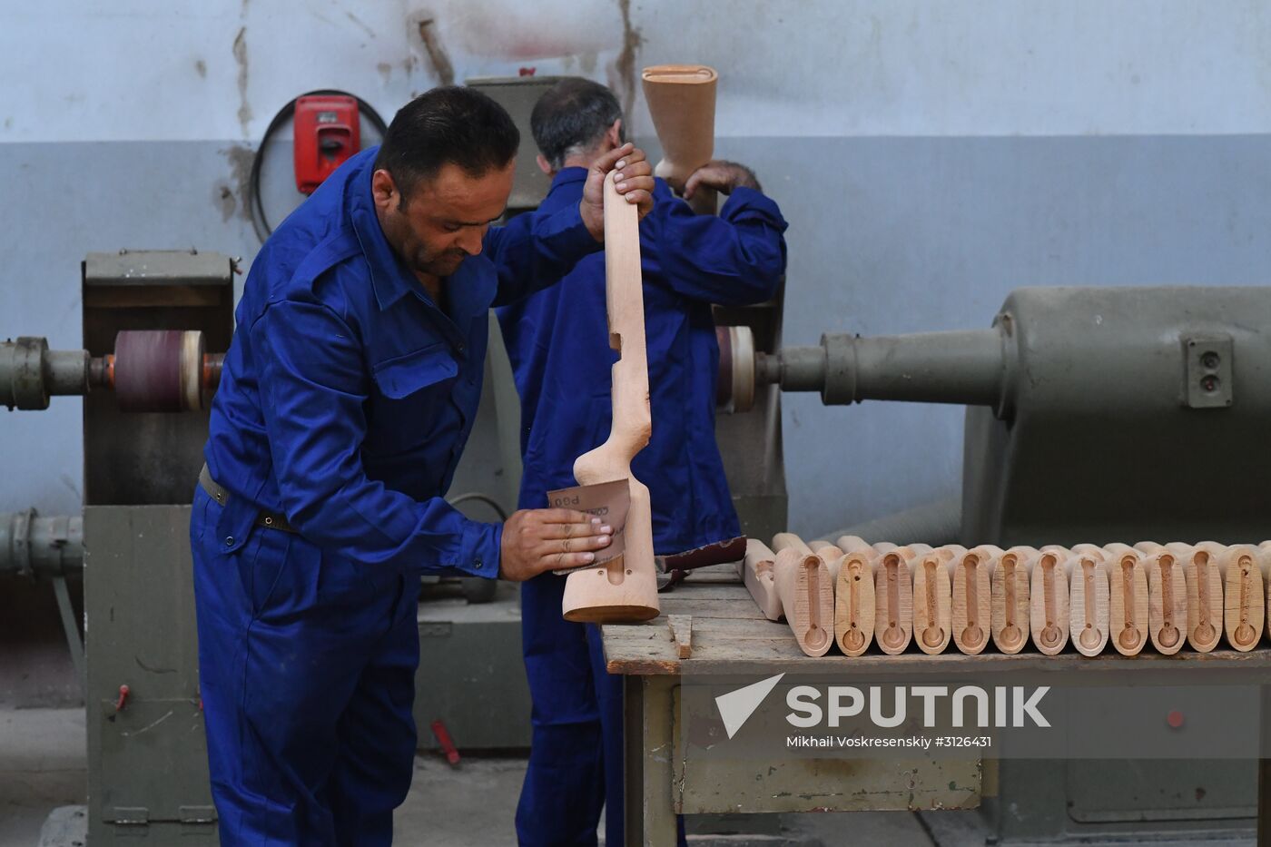 Artillery weapon, mortar and small arms repair works in Hama province