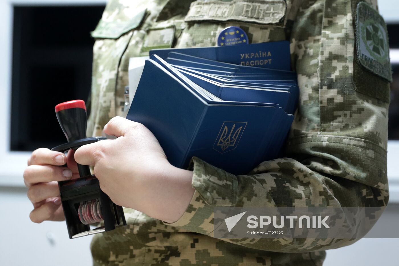 Ukraine-EU visa-free regime comes into force