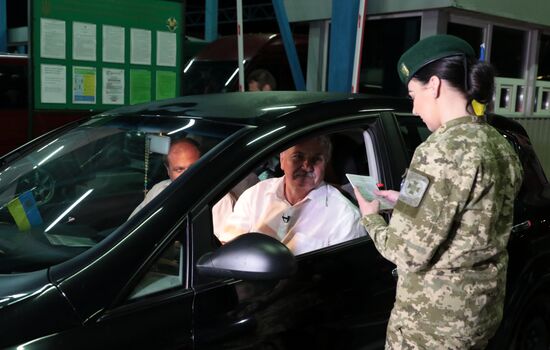 Ukraine-EU visa-free regime comes into force