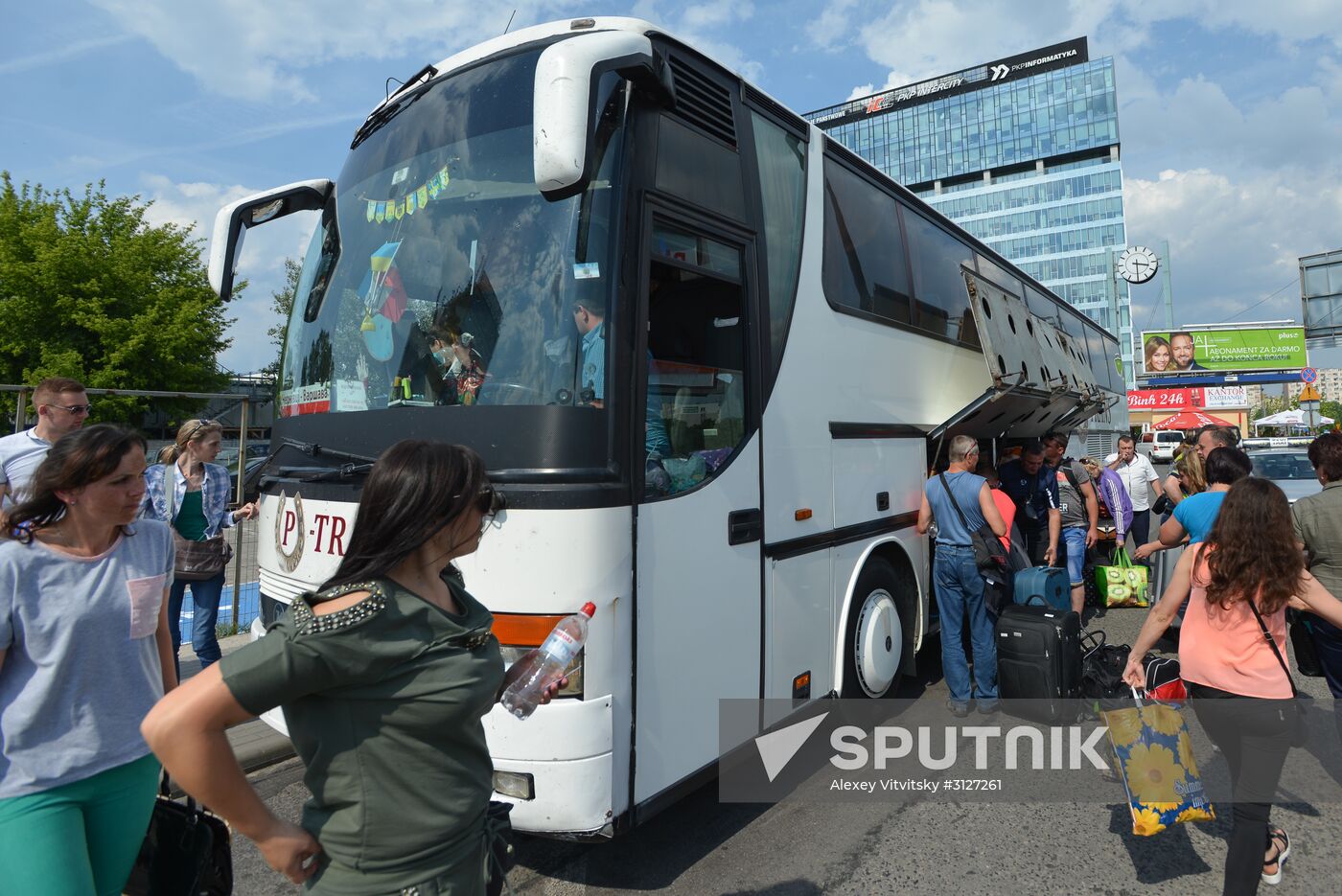 Ukraine-EU visa-free regime comes into force