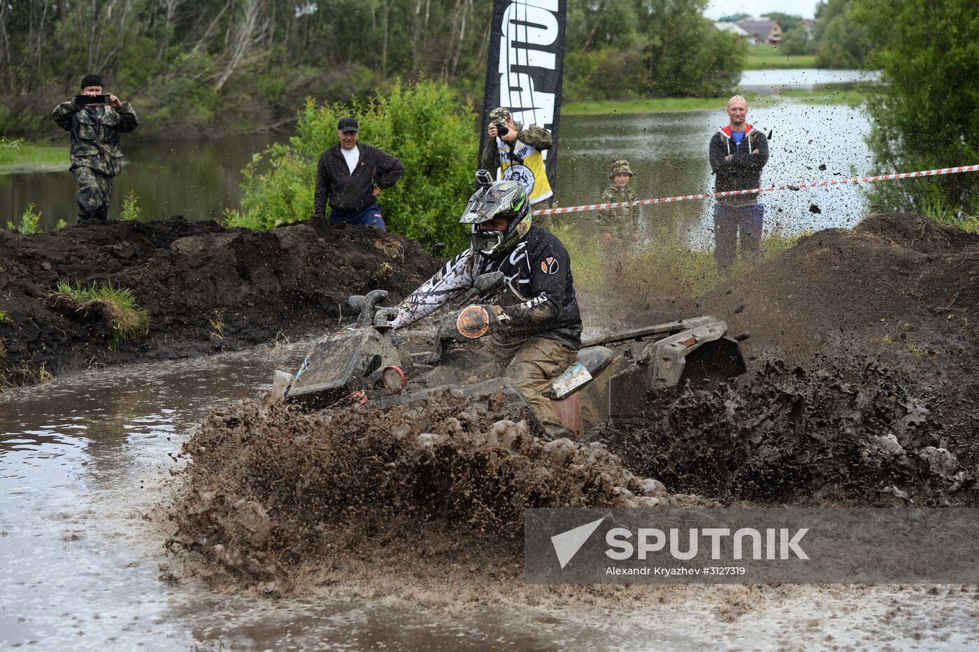 Trophy Raid Championship in Novosibirsk Region