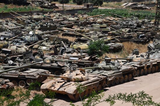 Armored vehicle maintenance company in Homs