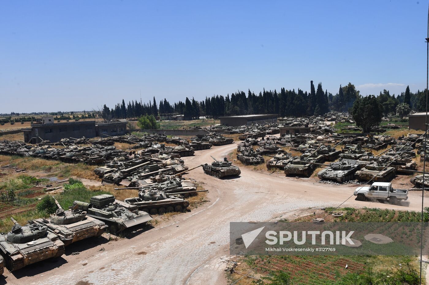 Armored vehicle maintenance company in Homs