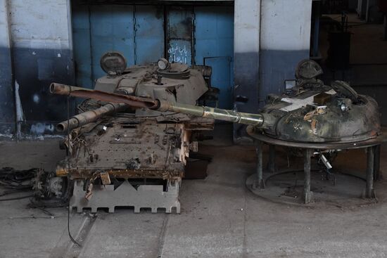 Armored vehicle maintenance company in Homs