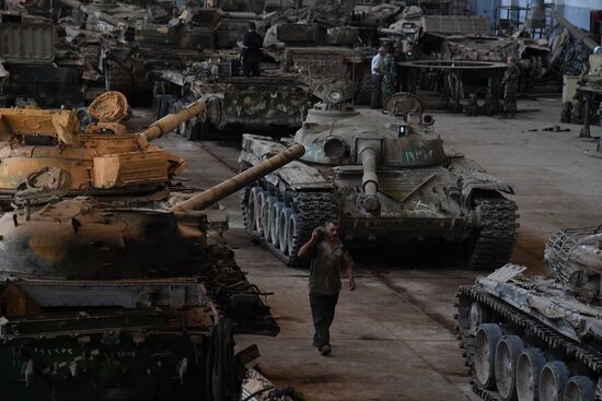 Armored vehicle maintenance company in Homs