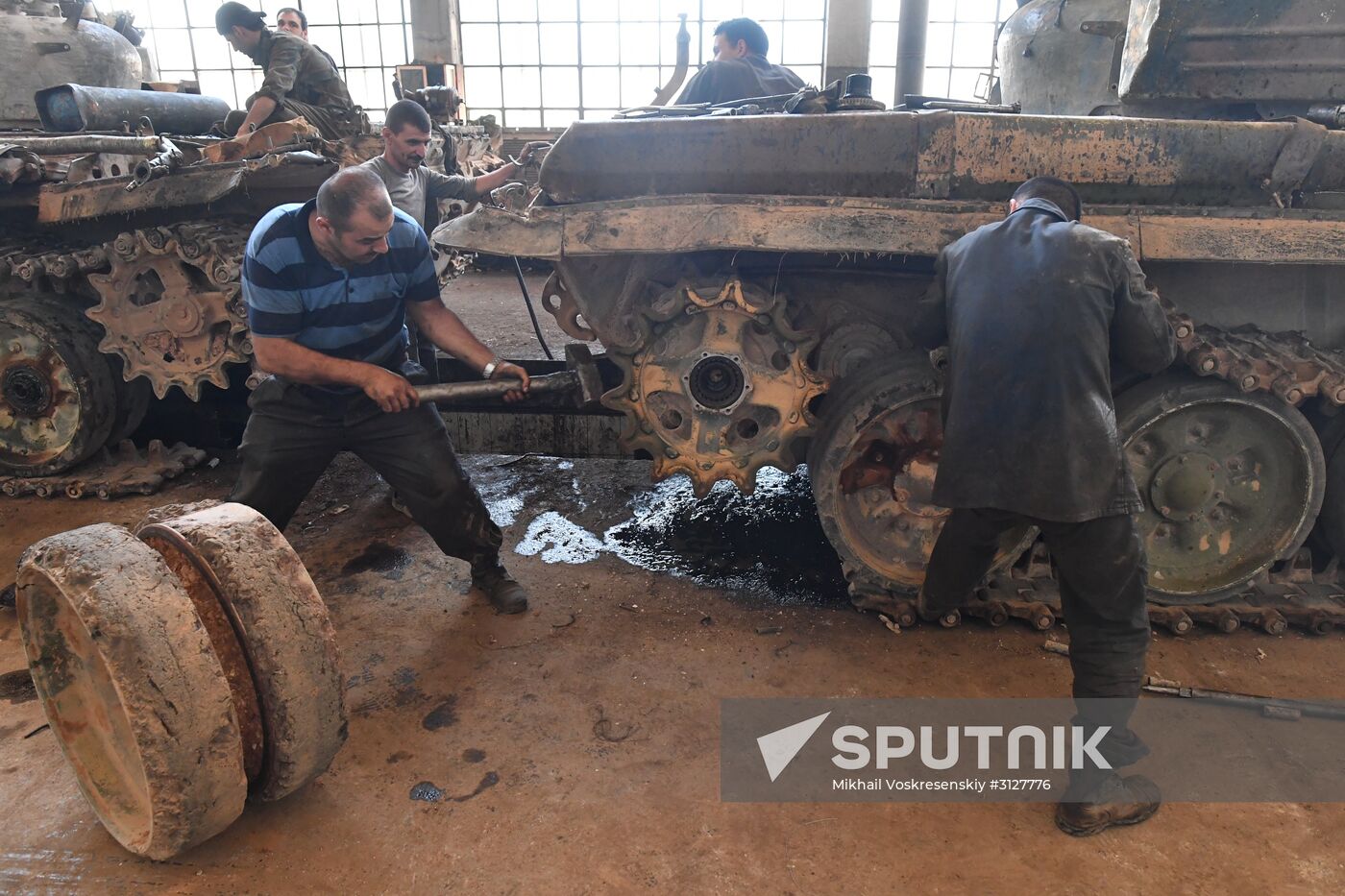 Armored vehicle maintenance company in Homs