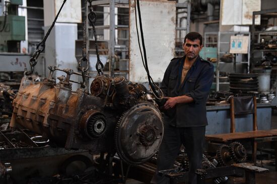 Armored vehicle maintenance company in Homs