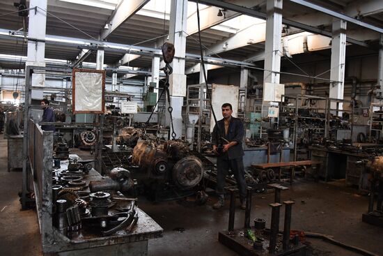 Armored vehicle maintenance company in Homs