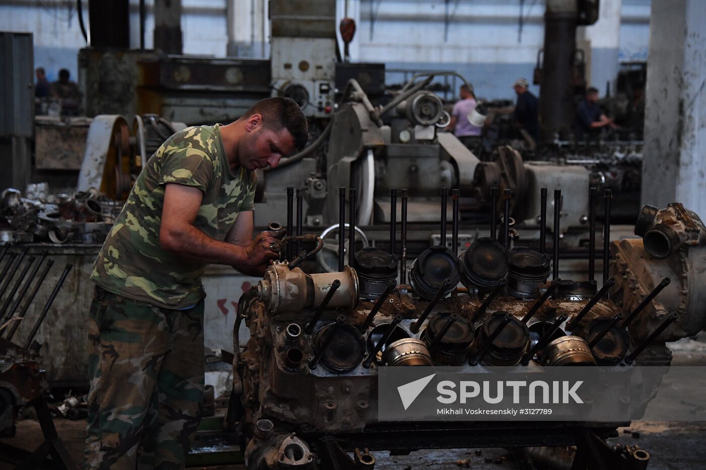 Armored vehicle maintenance company in Homs