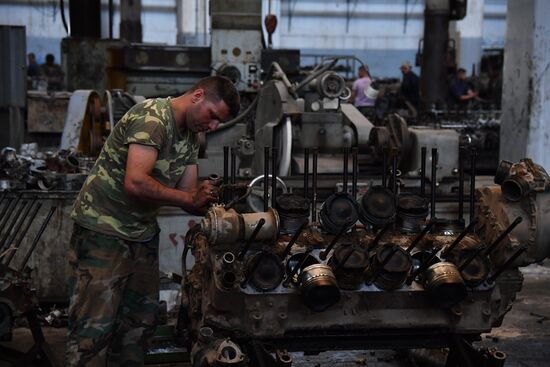 Armored vehicle maintenance company in Homs