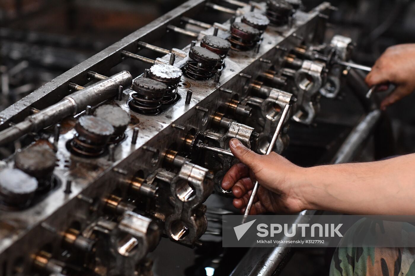 Armored vehicle maintenance company in Homs