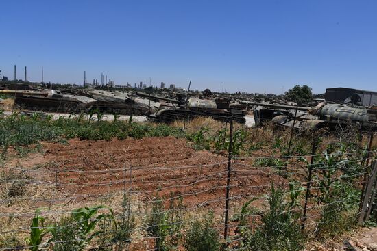Armored vehicle maintenance company in Homs