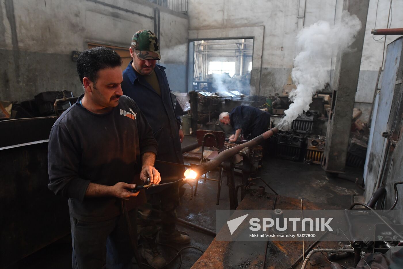 Armored vehicle maintenance company in Homs