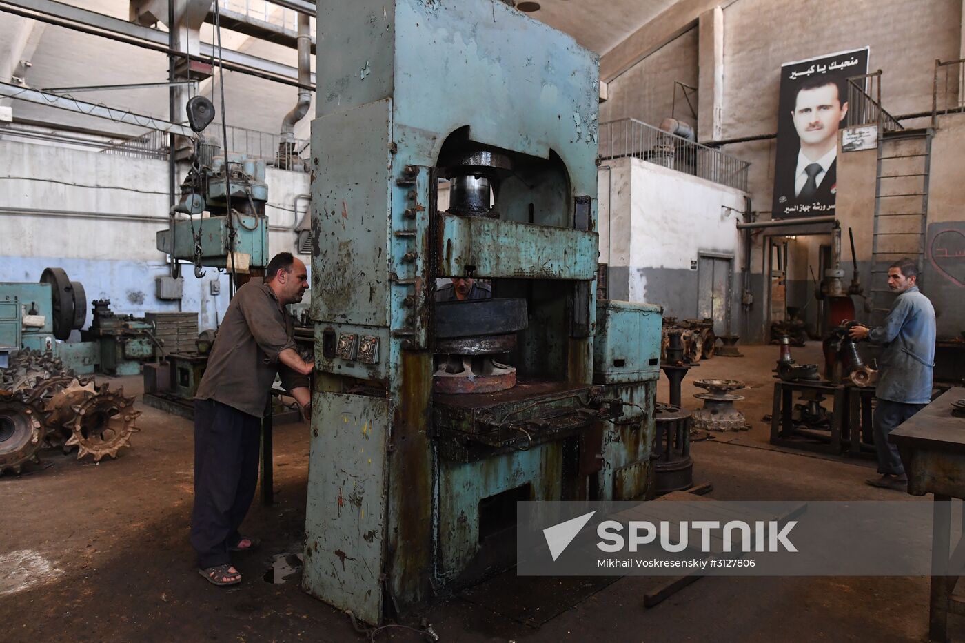 Armored vehicle maintenance company in Homs