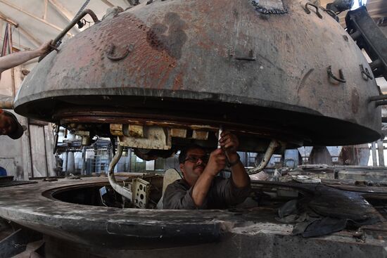 Armored vehicle maintenance company in Homs