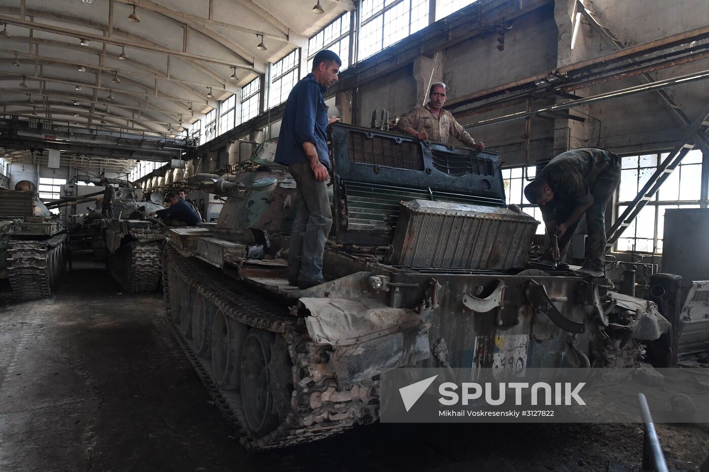 Armored vehicle maintenance company in Homs