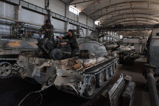 Armored vehicle maintenance company in Homs