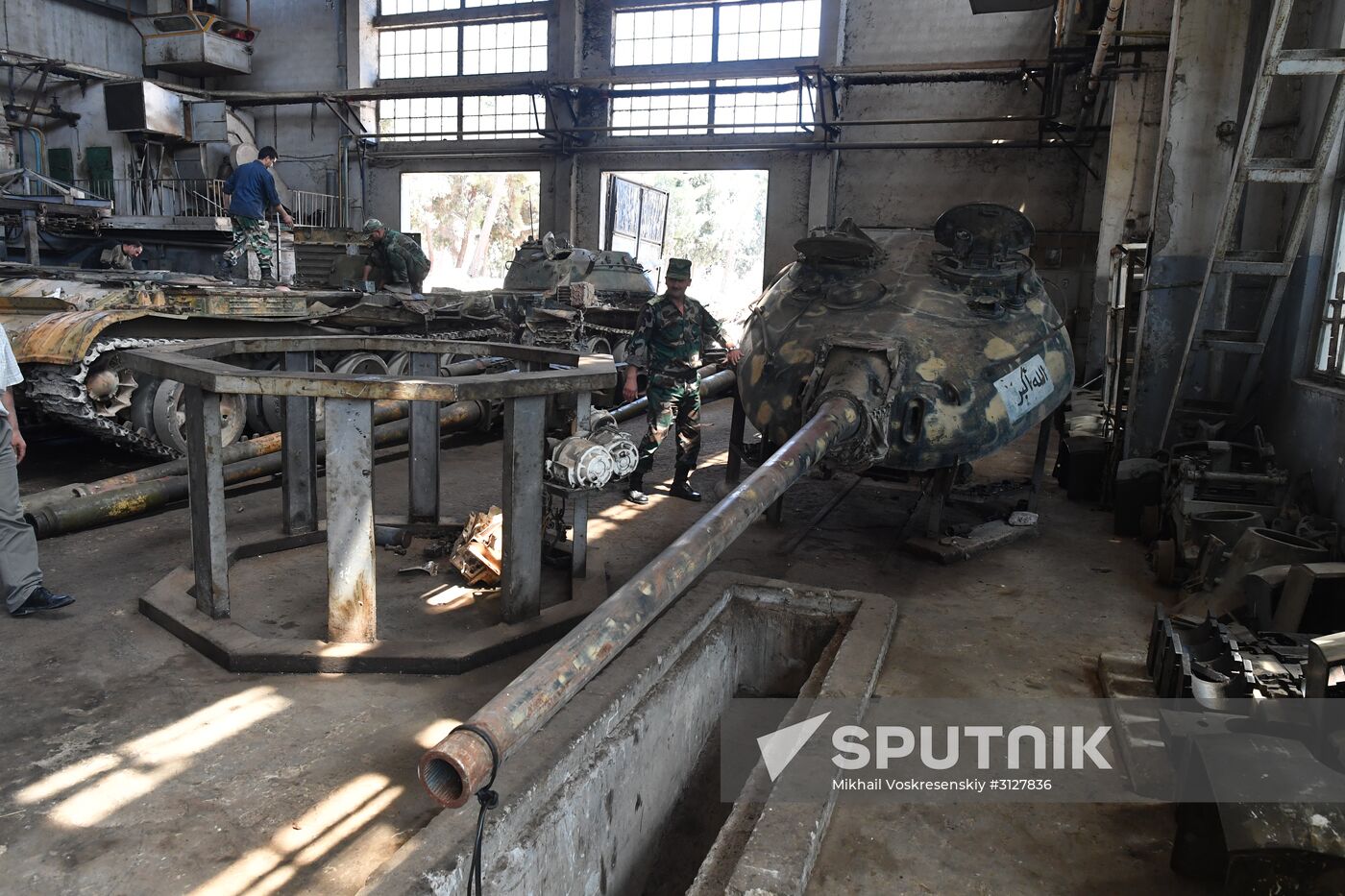 Armored vehicle maintenance company in Homs