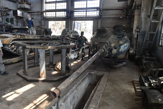 Armored vehicle maintenance company in Homs