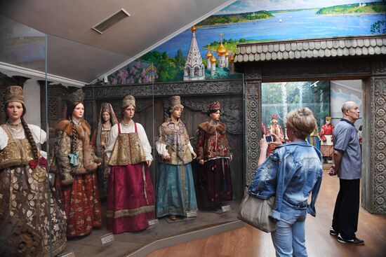 "Museum of Russian Social Classes" exhibition unveiled