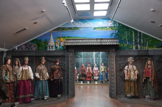 "Museum of Russian Social Classes" exhibition unveiled