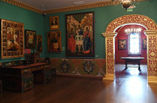 "Museum of Russian Social Classes" exhibition unveiled