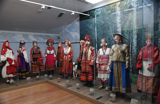 "Museum of Russian Social Classes" exhibition unveiled