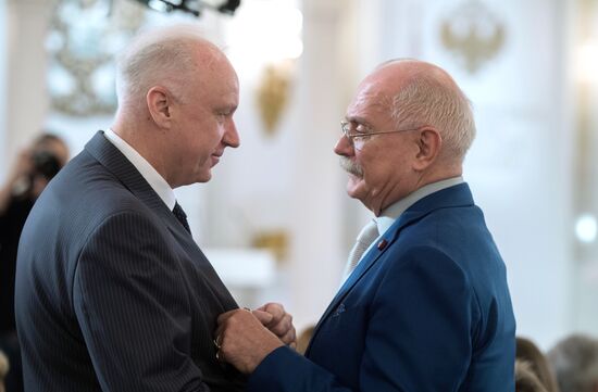 President Vladimir Putin awards state decorations on Russia Day